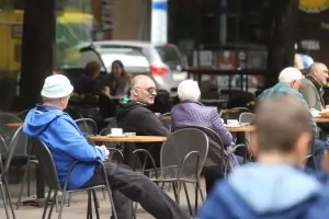 Проучване показва критично ниско доверие в демокрацията в Източна Европа