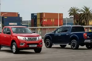 Японците обновиха и пикапа Navara