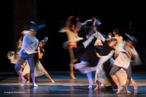 Балет "Арабеск" ни потапя в любовта