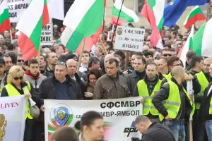 Синдикатите в МВР заплашиха с “впечатляващи протести” за заплати