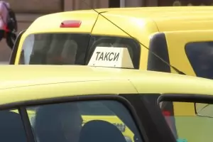 Таксиметровите шофьори не искат да возят болни с COVID-19