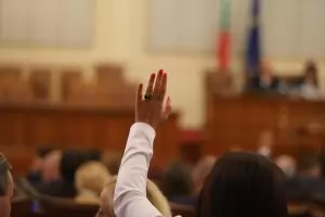 Парламентът гласува промени в НПК за присъдите при убийства