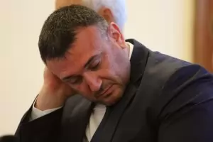 Вътрешният министър се опита да оневини МВР за скандала с расизма