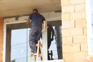 Липсата на улици няма да спира правото на строеж