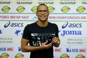 Правата на най добрия български плувец Антъни Иванов са спрени