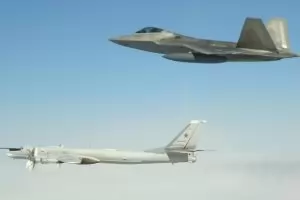 Китайски бомбардировачи се появиха в небето над Европа