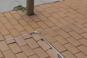 Жена счупи ръка след спъване в шахта на "Витошка"