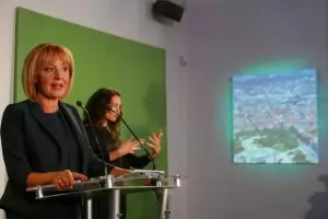 Манолова призова президента да не подписва за Гешев