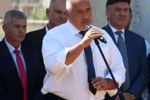 Футболът отново бе впрегнат в предизборната кампания