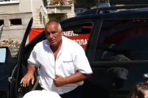 Агитацията с джипката може да докара 15 000 лв. глоба на Бойко Борисов