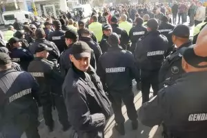 Безпрецедентна полицейщина осигури спокойствието на ВСС
