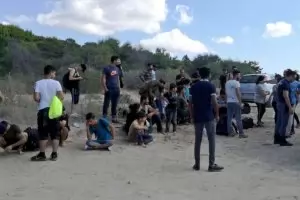 Задържаха повече от 50 нелегални мигранти край Любимец