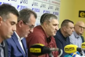 Опозицията се спря на Любомир Ганев за ново лице на българския волейбол