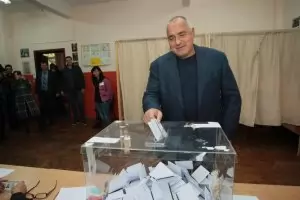 Борисов обвини Радев в незаконна агитация