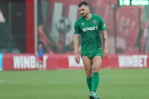 Валери Божинов oстава в "Ботев" (Вр)