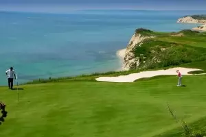 Скандалните заменки "хванаха гората"