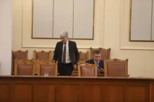 Министерства си противоречат внасяме ли болнични отпадъци