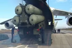 Турският военен министър: Ще активираме С-400