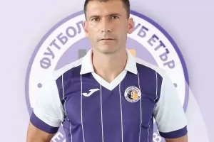 "Етър" отстрани пом.-треньора за сбиването с капитана