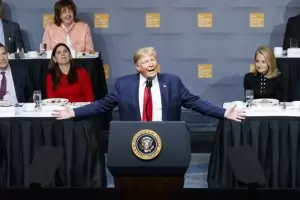 Тръмп няма нищо против да се среща с диктатори