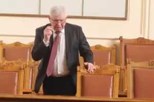 Братко мой, отиваш и оправяш тези недомислици!