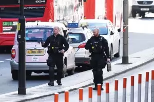 Великобритания пуснала
предсрочно 74 терористи