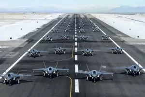 САЩ демонстративно вдигнаха във въздуха 52 изтребителя F-35