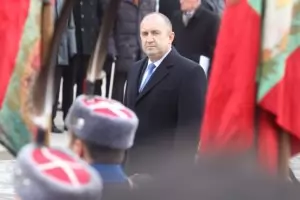 Румен Радев: Властта гаси пожари с оставки
