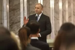 Радев: Най-голямата заплаха за правителството е самият Борисов