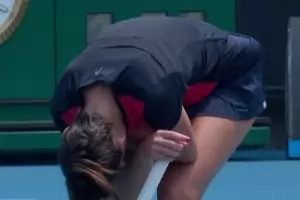 Тенисистка припадна на Australian Open заради мръсния въздух