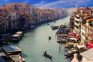 Хиляди жители на Венеция ще трябва да се евакуират временно заради
