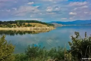 "Жребчево" е пълен на една трета