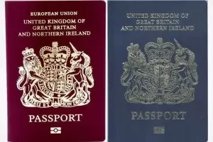 След "Брекзит" Великобритания връща старите сини паспорти