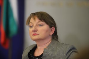 Социалният министър Деница Сачева отказва да се срещне с протестиращите
