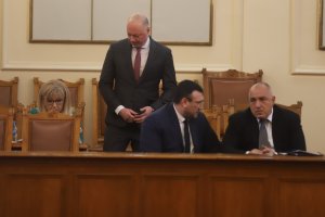 Днес в 14 ч министър председателят Бойко Борисов министърът на транспорта