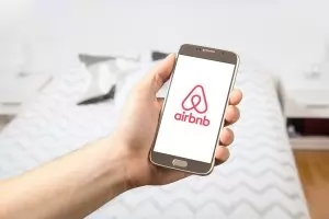 ГЕРБ отстъпи за някои ограничения върху Airbnb и Booking