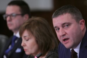 262 ма адвокати от Фейсбук общността на българските адвокати поискаха премиерът Бойко
