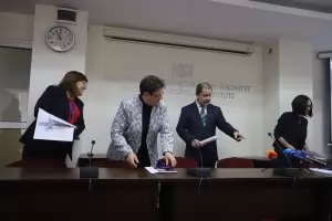 Броим се пробно през март и април