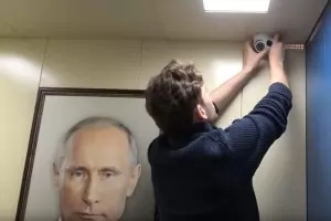 Насаме с Путин в асансьора