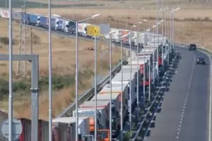 Турската лира се оказа виновна за опашките на границата