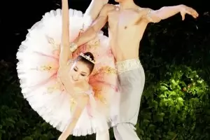 Безпаричие осуети най-стария балетен конкурс в света - във Варна