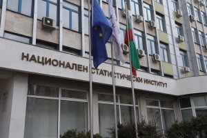 32 2 от фирмите в България са отчели спад на приходите си през