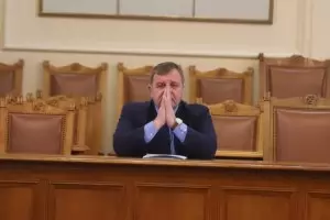Каракачанов: Първо ще отменим МВР по границата и после по улиците