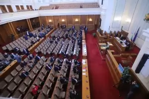 Парламентът се събира извънредно заради Закона за енергетиката