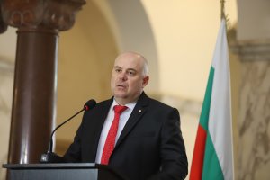 Главният прокурор Иван Гешев иска министъра на правосъдието да сезира