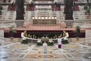 Папата произнесе Великденското си слово в празна катедрала