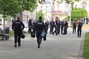 Полицаите са в протестна готовност