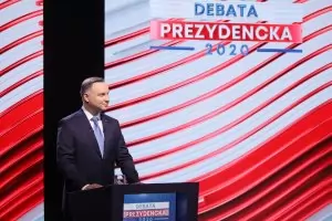 Полша провежда избори без никой да може да гласува