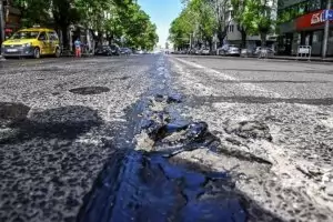 Асфалтът по "Дондуков" се разтопи и съсипа ремонтирани улици 