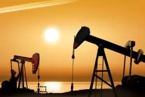 ОПЕК и Русия започнаха да съкращават добива на нефт